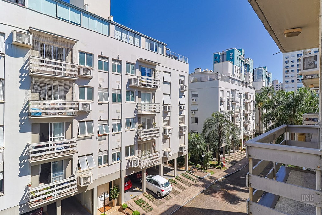 Apartamento para venda no bairro Passo da Areia em Porto Alegre