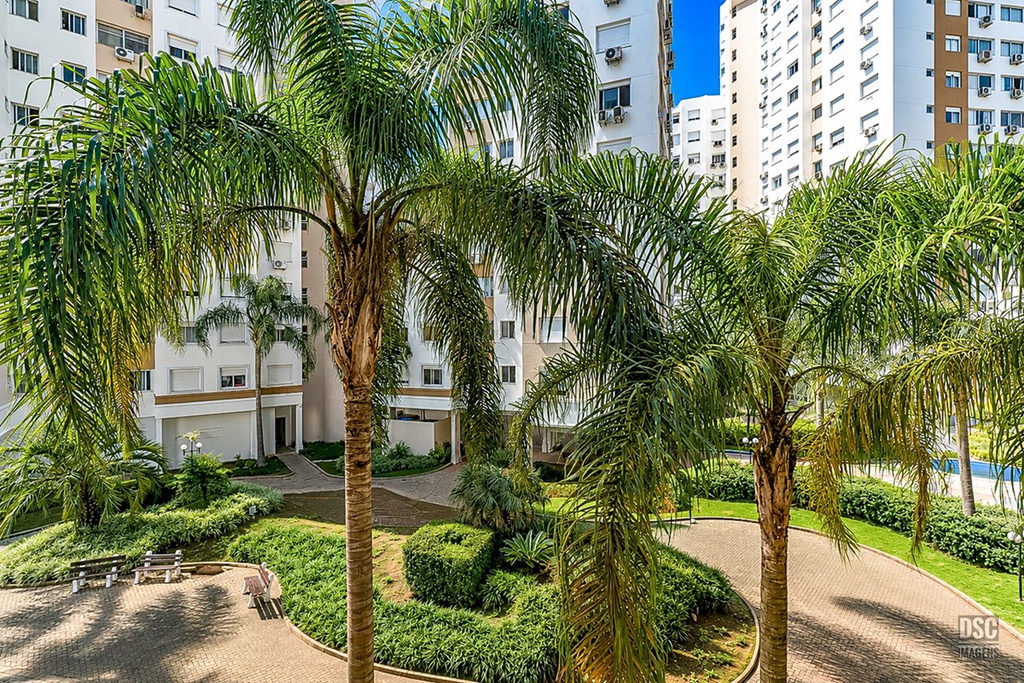 Apartamento para venda no bairro Vila Ipiranga em Porto Alegre