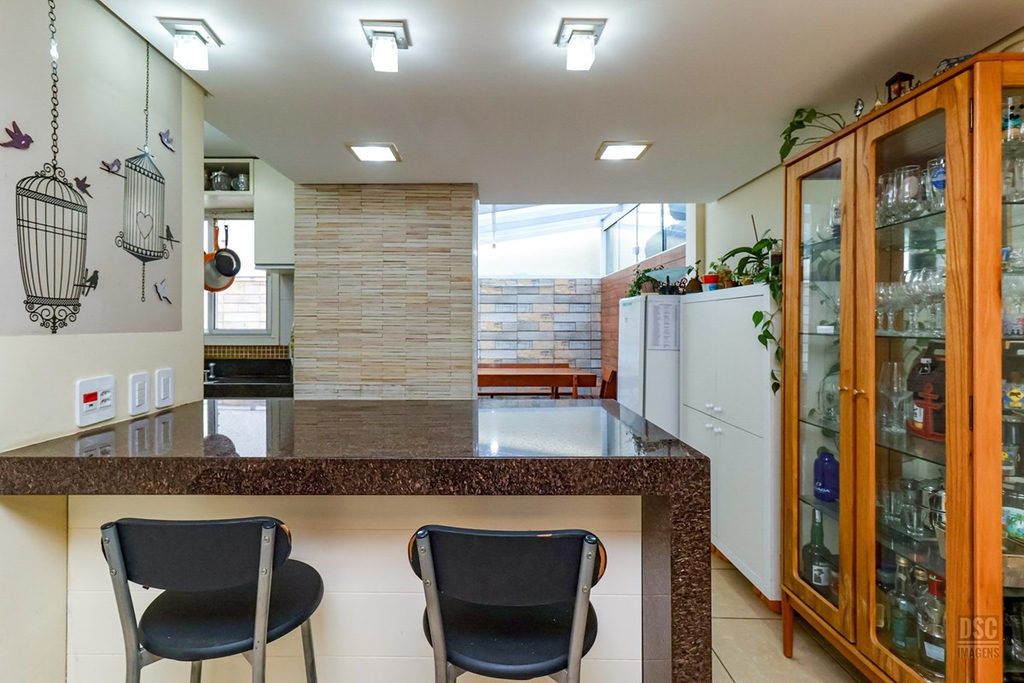 Casa para venda no bairro Jardim Itu em Porto Alegre