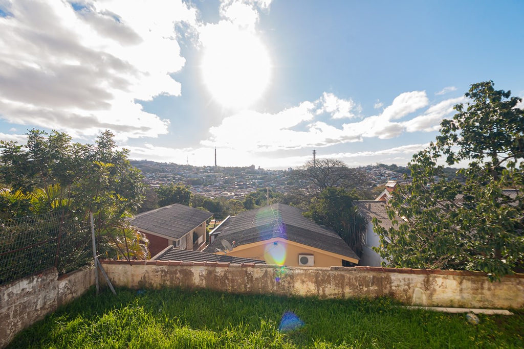Casa em Condomínio para venda no bairro Santa Tereza em Porto Alegre