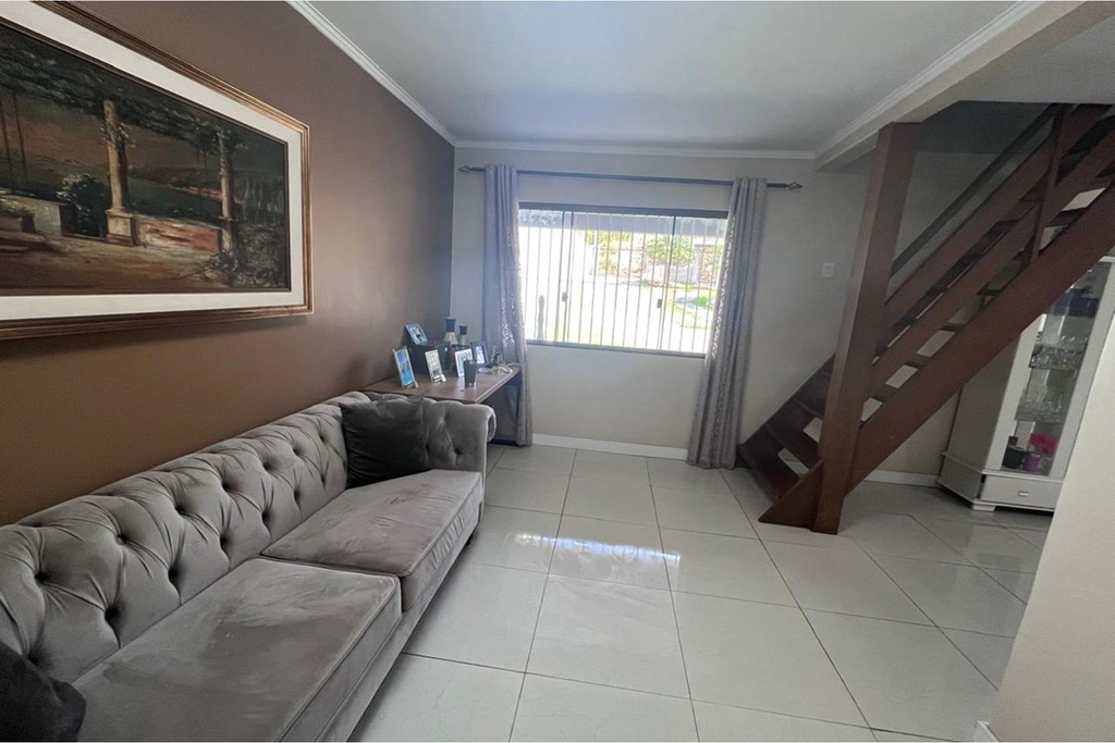 Casa para venda no bairro Viamópolis em Viamão