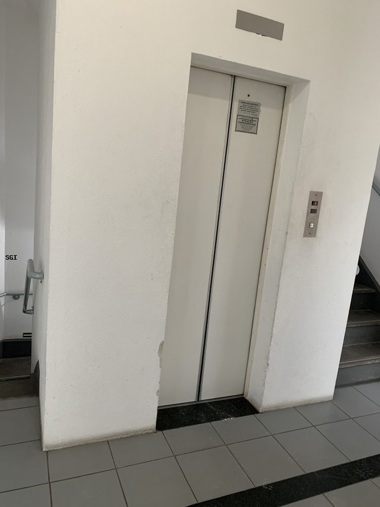 Sala para venda no bairro Moinhos de Vento em Porto Alegre