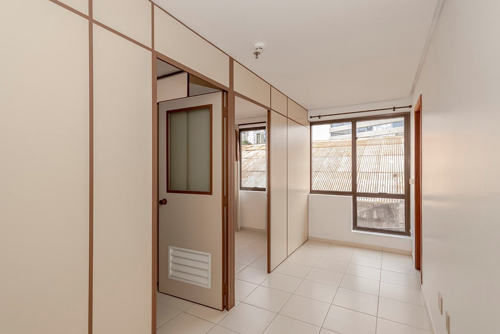 Sala para venda no bairro Floresta em Porto Alegre