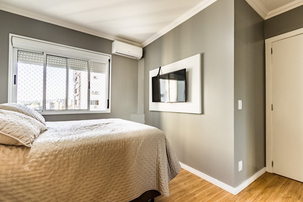 Apartamento para venda no bairro Vila Ipiranga em Porto Alegre
