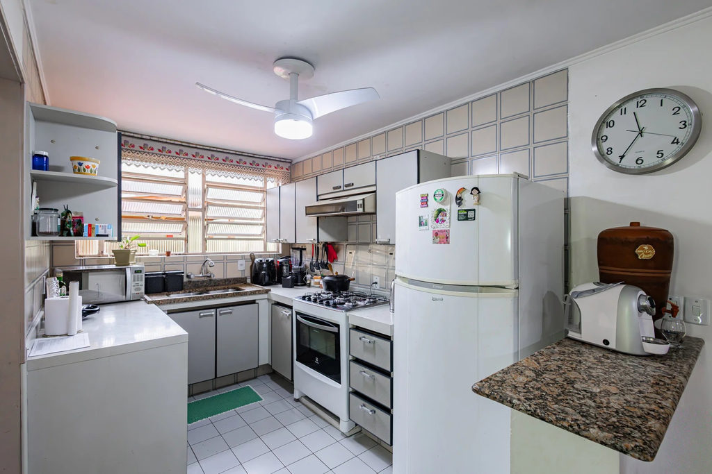 Casa para venda no bairro Partenon em Porto Alegre