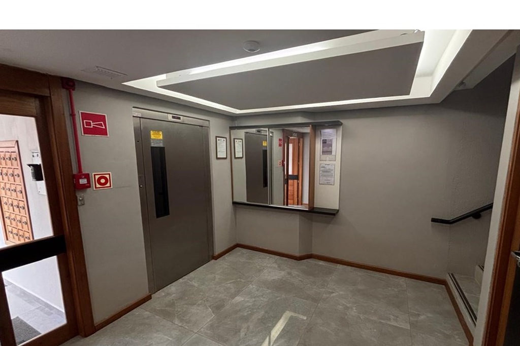 Apartamento para venda no bairro Menino Deus em Porto Alegre