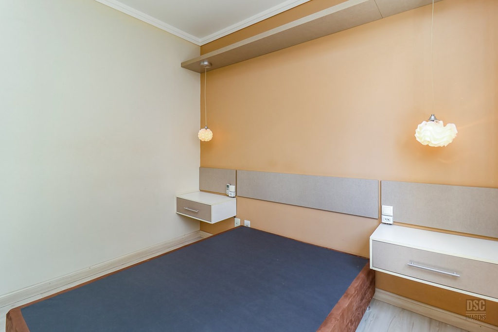 Apartamento para venda no bairro Vila Ipiranga em Porto Alegre