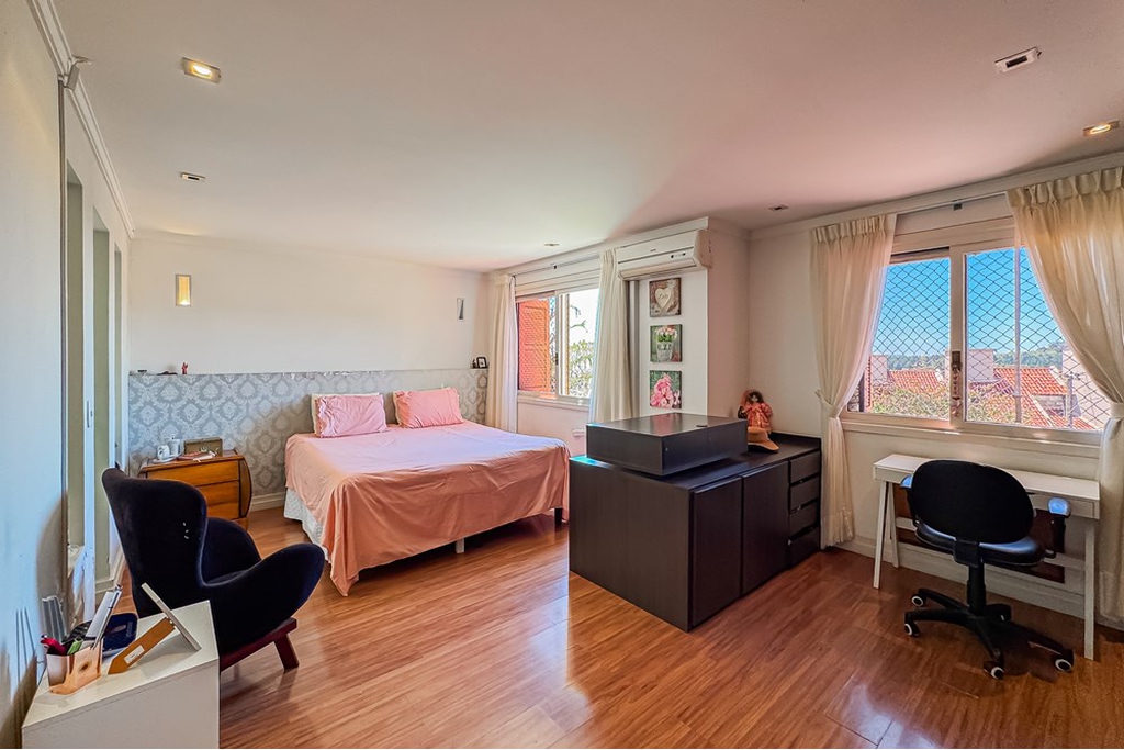 Apartamento para venda no bairro Jardim Itu Sabará em Porto Alegre