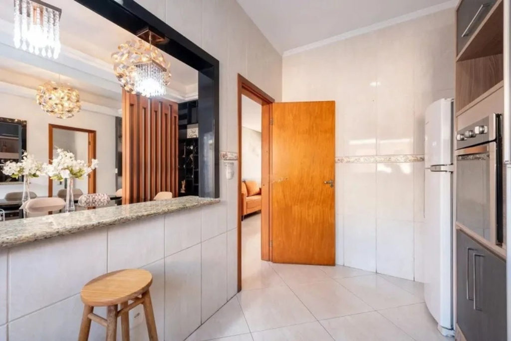 Casa para venda no bairro Jardim Sabará em Porto Alegre