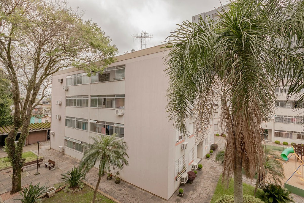 Apartamento para venda no bairro Vila Ipiranga em Porto Alegre