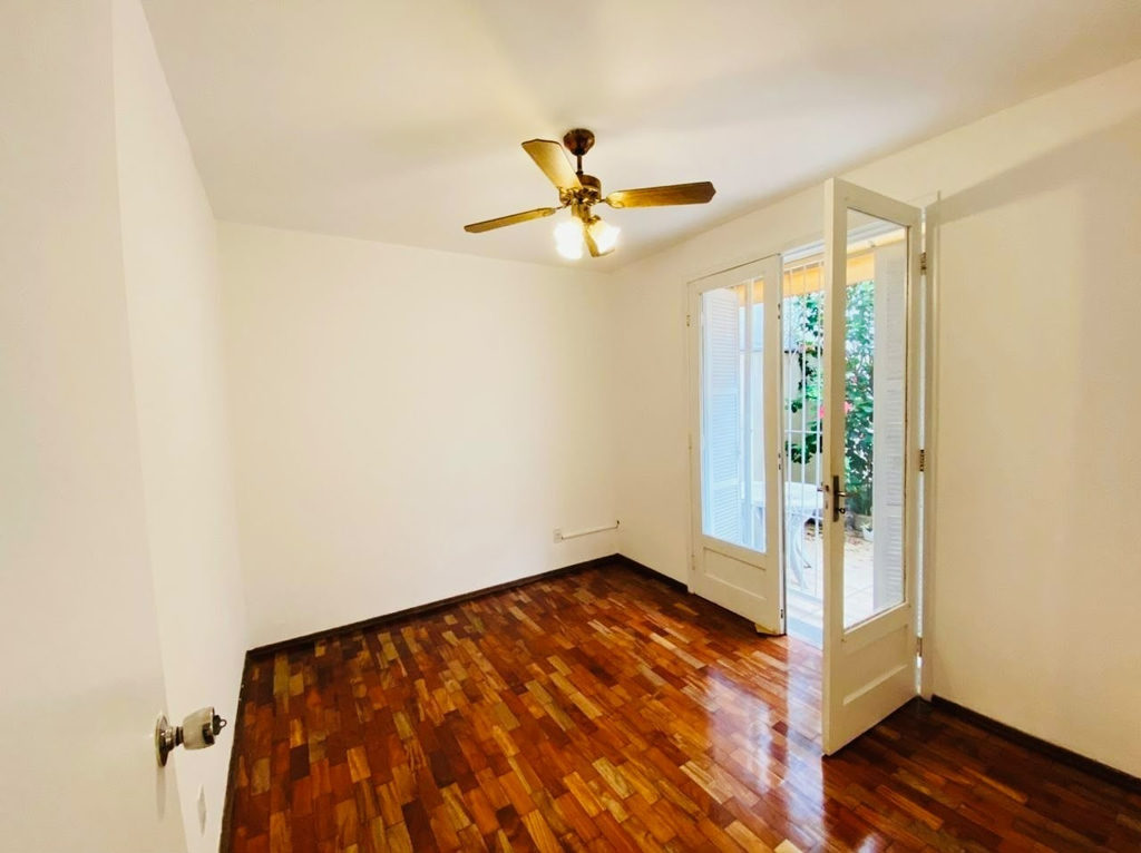 Apartamento para venda no bairro Santa Cecília em Porto Alegre
