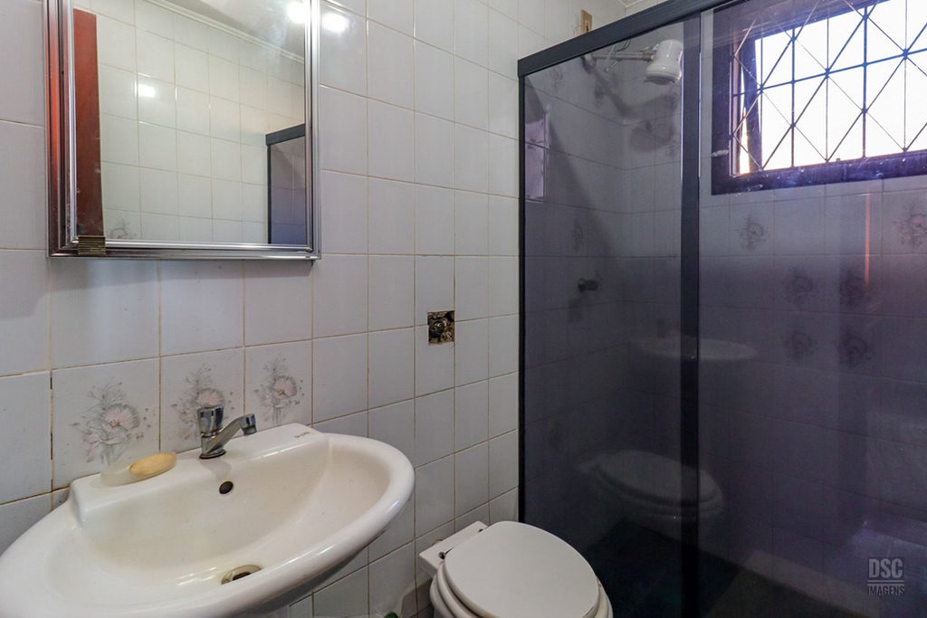 Casa para venda no bairro Santo Antônio em Porto Alegre