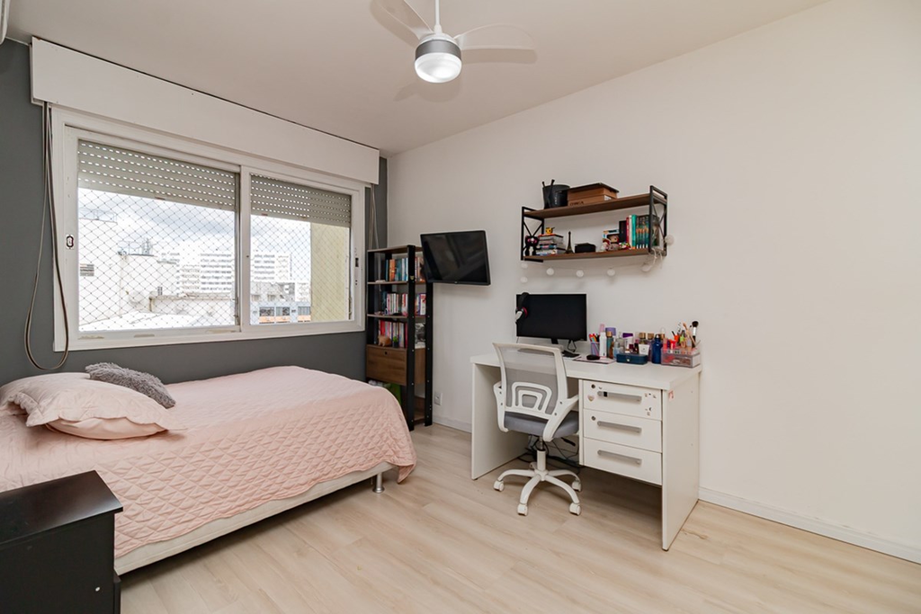 Apartamento para venda no bairro Centro Histórico em Porto Alegre