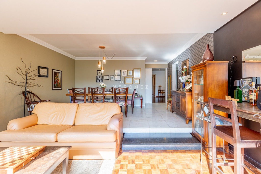 Apartamento para venda no bairro Rio Branco em Porto Alegre