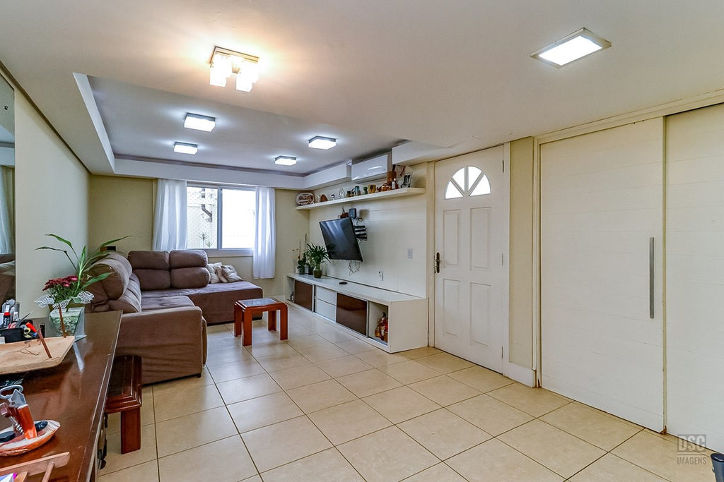 Casa para venda no bairro Jardim Itu em Porto Alegre