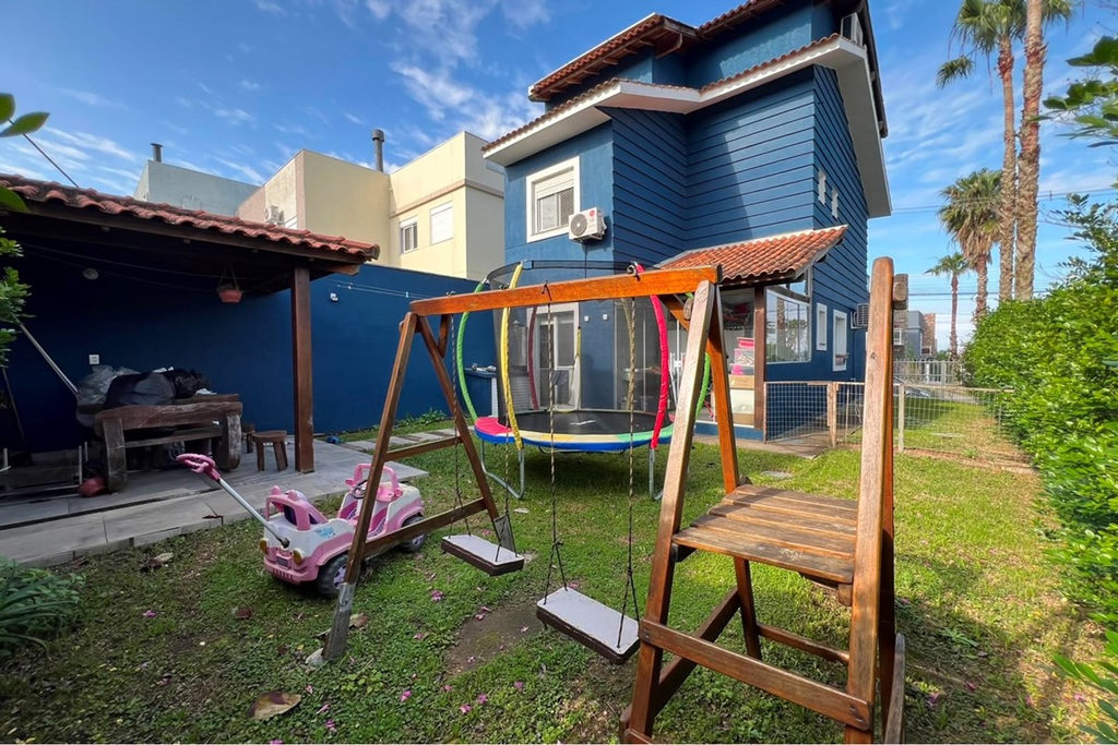 Casa em Condomínio para venda no bairro Lomba do Pinheiro em Porto Alegre