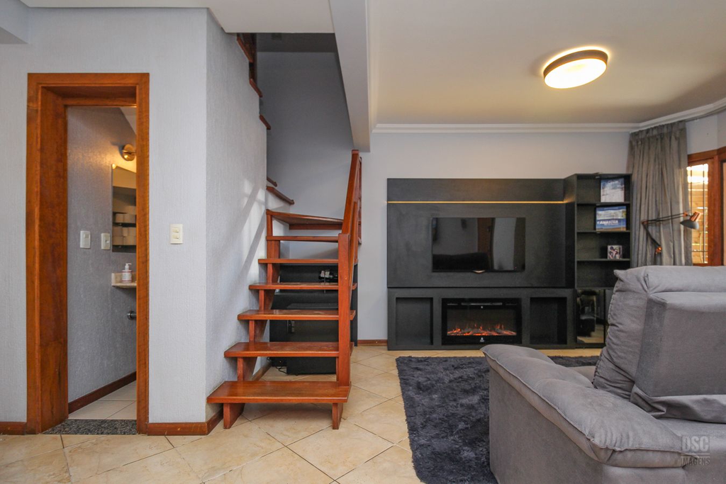 Casa para venda no bairro Hípica em Porto Alegre