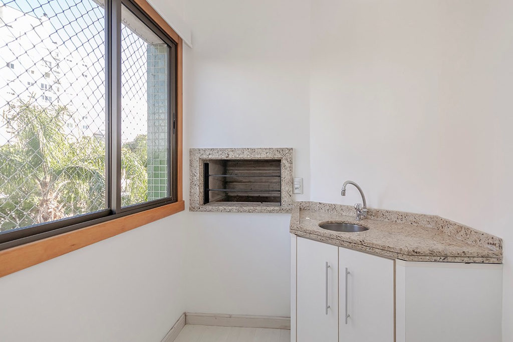 Apartamento para venda no bairro Santa Cecília em Porto Alegre