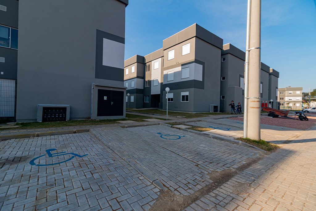 Apartamento para venda no bairro Guarujá em Porto Alegre
