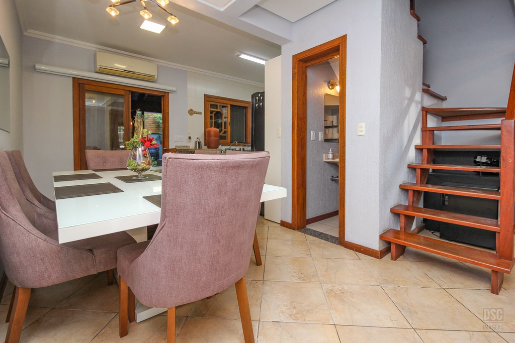 Casa para venda no bairro Hípica em Porto Alegre