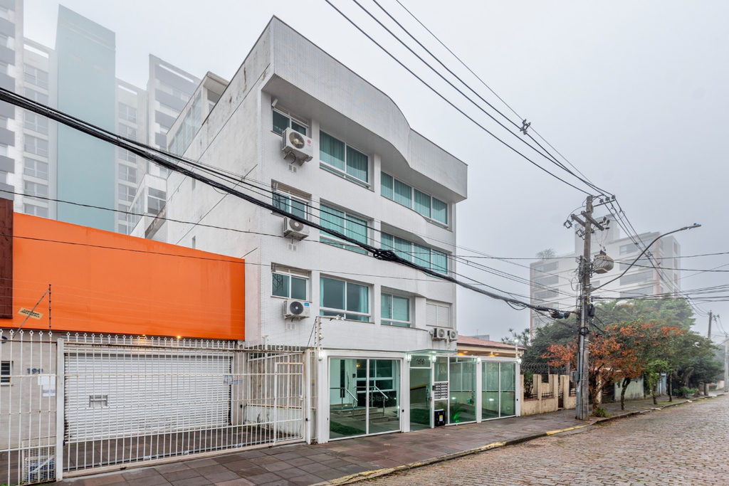 Apartamento para venda no bairro Passo da Areia em Porto Alegre