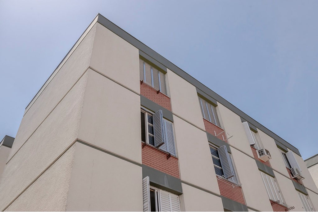 Apartamento para venda no bairro Medianeira em Porto Alegre
