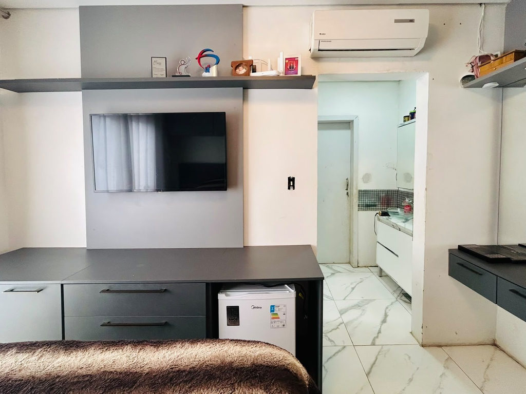 Casa para venda no bairro Vila Nova em Porto Alegre