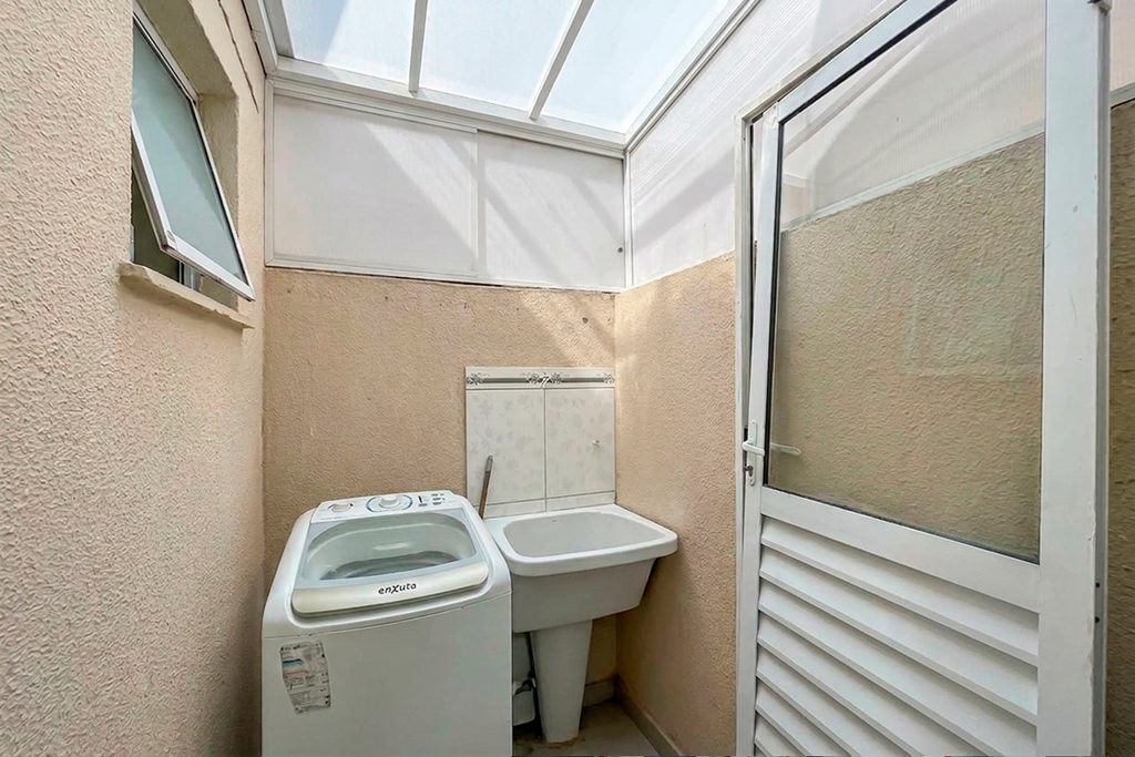 Apartamento para venda no bairro Vila Nova em Porto Alegre