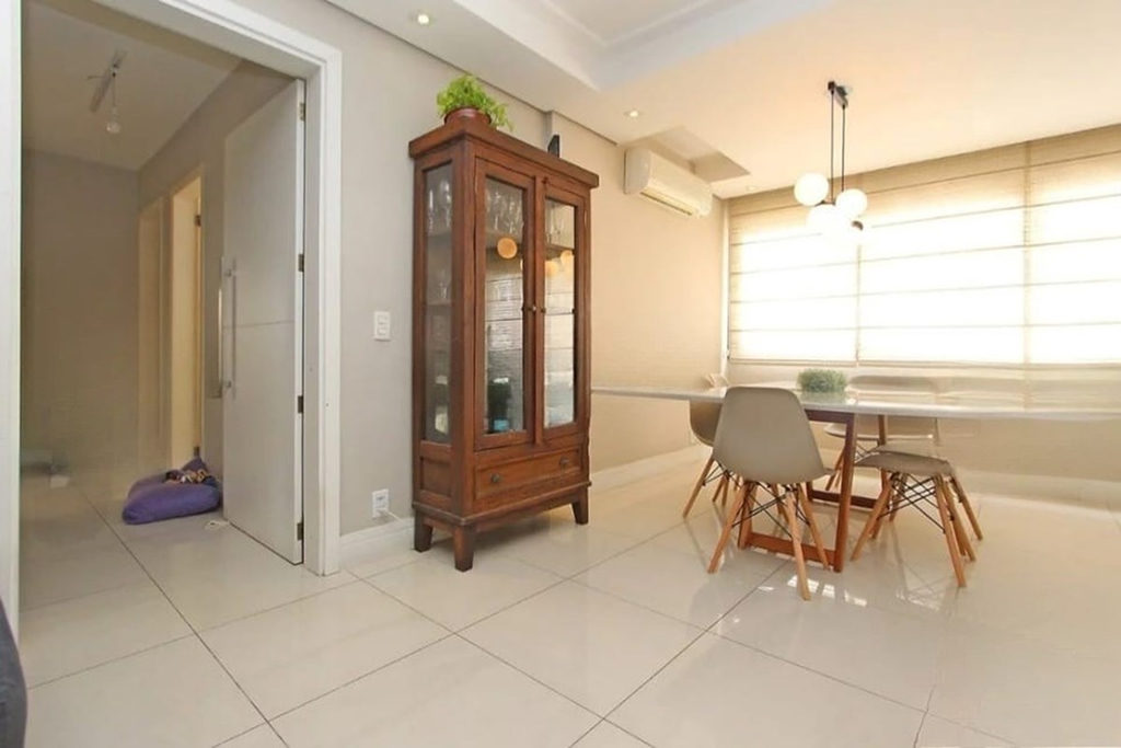 Apartamento para venda no bairro Vila Ipiranga em Porto Alegre