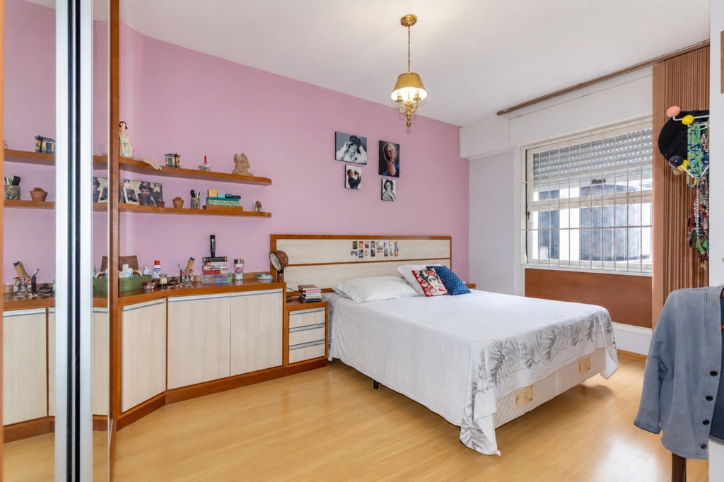 Apartamento para venda no bairro Centro Histórico em Porto Alegre