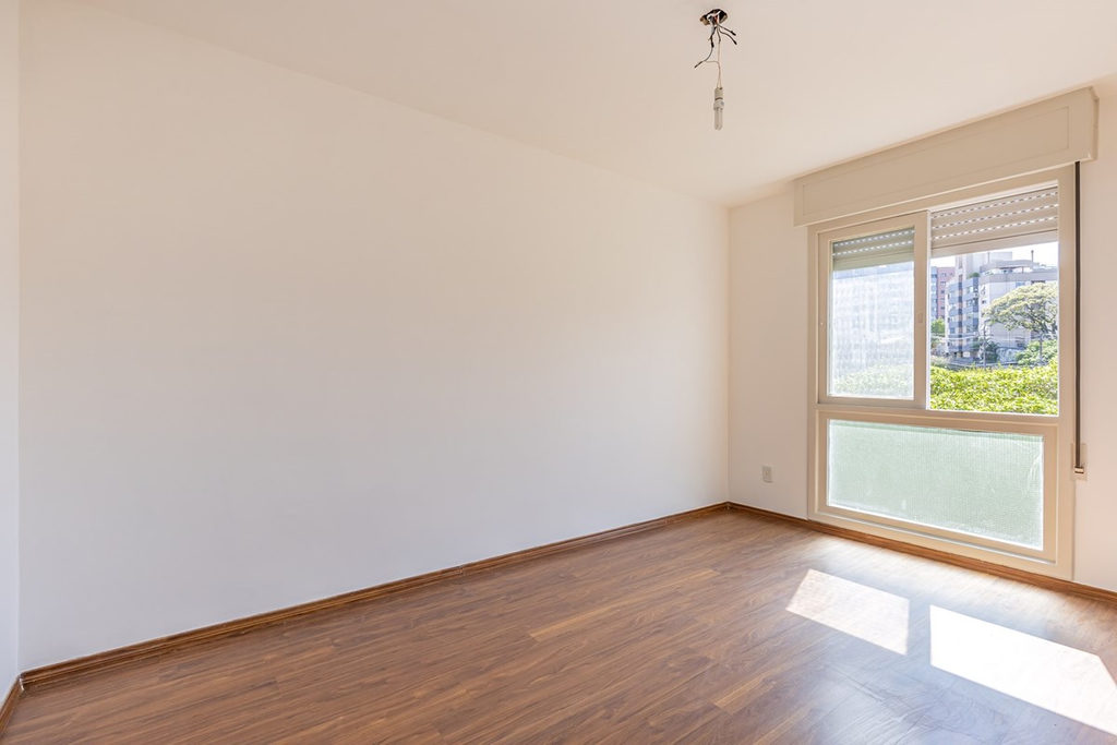 Apartamento para venda no bairro Passo da Areia em Porto Alegre