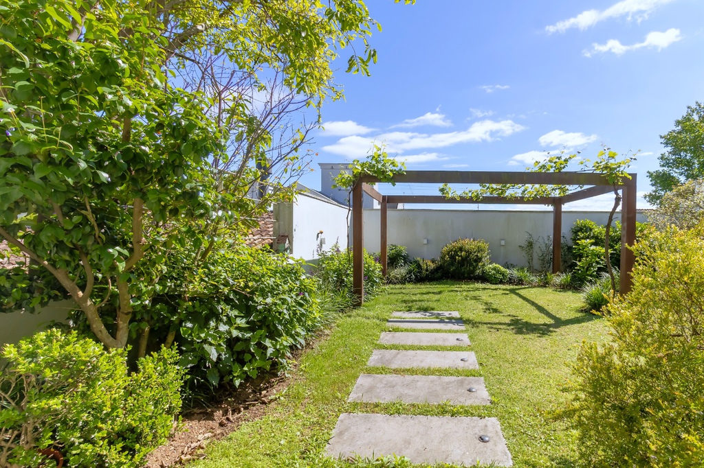 Casa para venda no bairro Três Figueiras em Porto Alegre