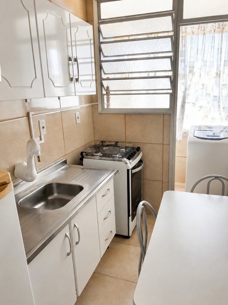 Apartamento para venda no bairro Vila Ipiranga em Porto Alegre