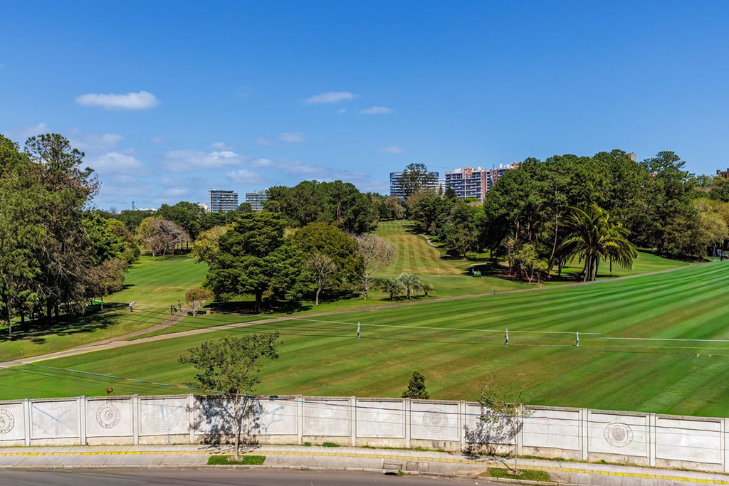 Apartamento para venda no bairro Passo da Areia em Porto Alegre