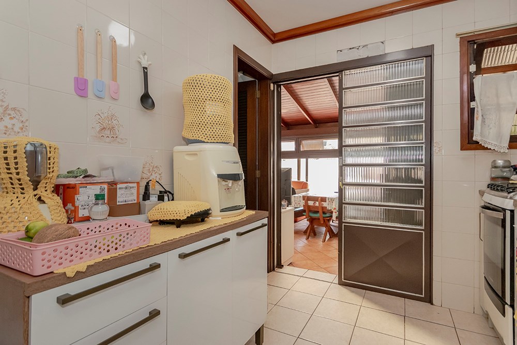 Casa para venda no bairro Jardim Itu Sabará em Porto Alegre