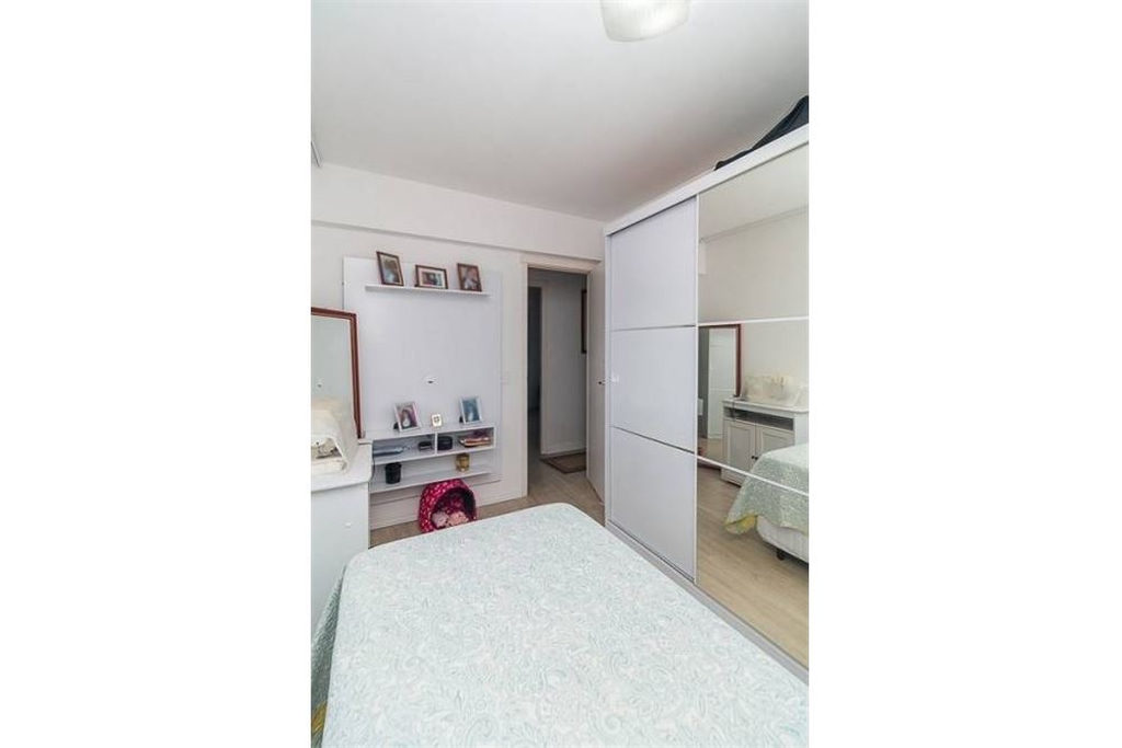 Apartamento para venda no bairro Jardim Carvalho em Porto Alegre