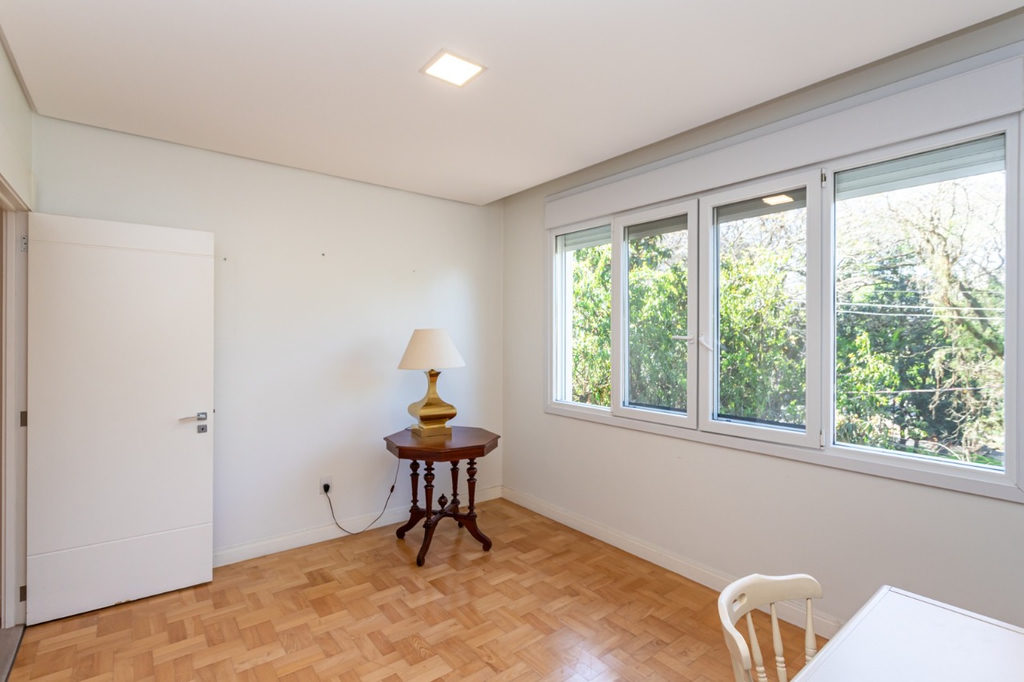 Apartamento para venda no bairro Moinhos de Vento em Porto Alegre