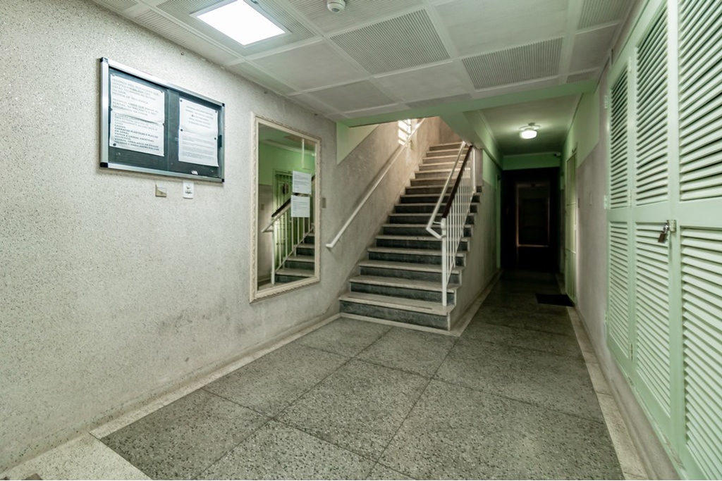 Apartamento para venda no bairro Medianeira em Porto Alegre