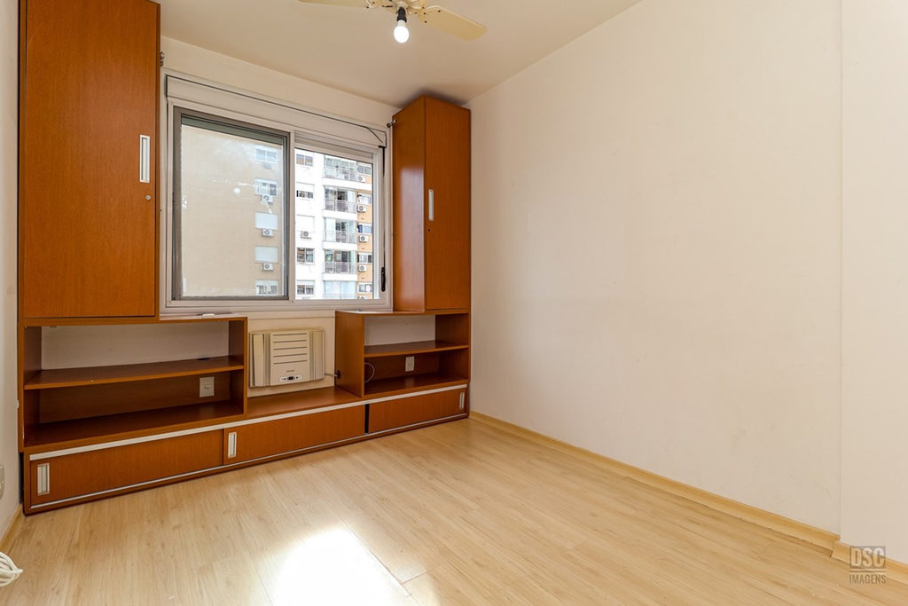 Apartamento para venda no bairro Passo da Areia em Porto Alegre