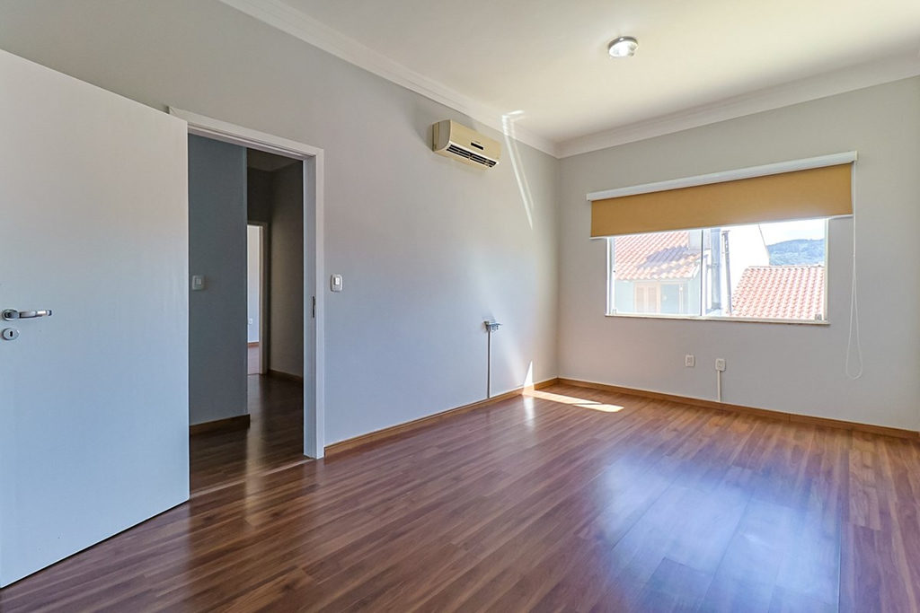 Casa em Condomínio para venda no bairro Hípica em Porto Alegre