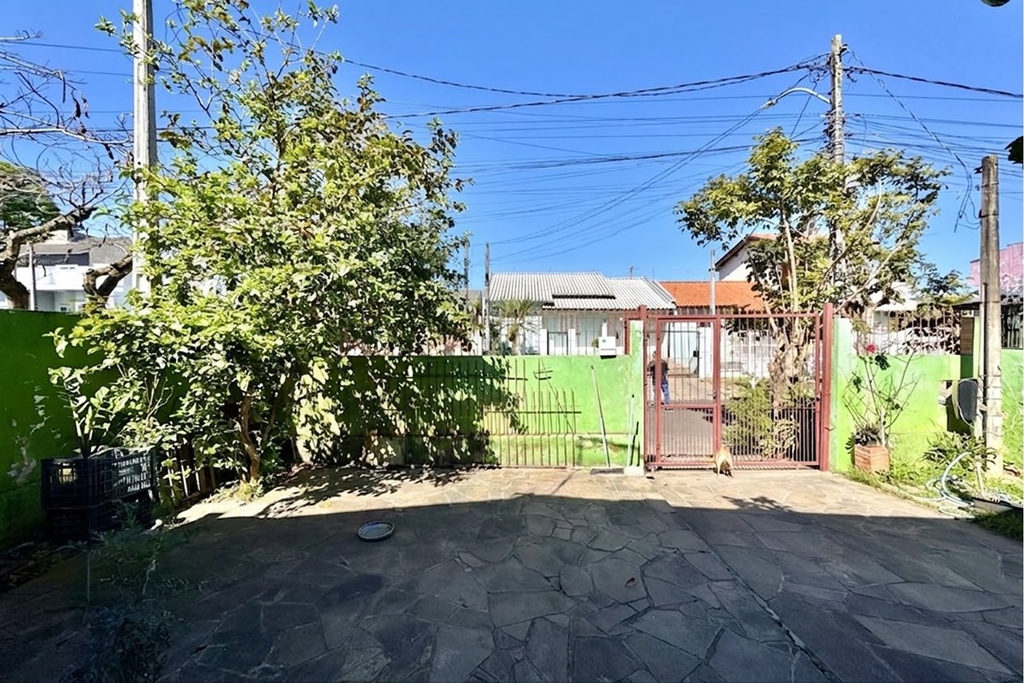 Casa para venda no bairro Igara em Canoas
