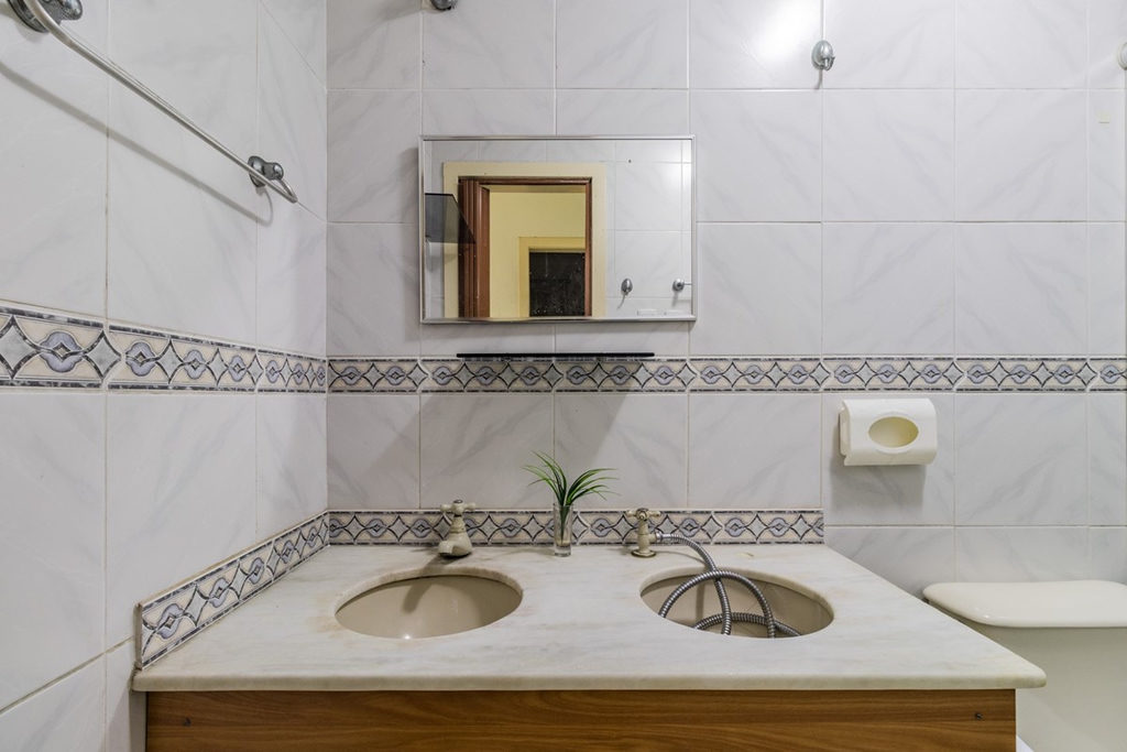 Apartamento para venda no bairro São Sebastião em Porto Alegre