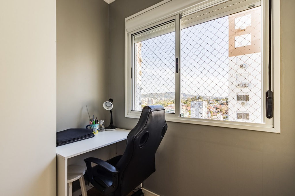 Apartamento para venda no bairro Vila Ipiranga em Porto Alegre