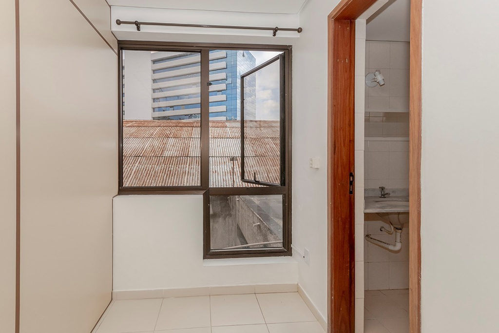 Sala para venda no bairro Floresta em Porto Alegre