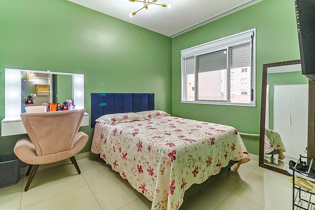Apartamento para venda no bairro Vila Ipiranga em Porto Alegre