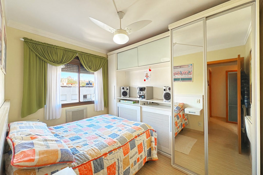 Apartamento para venda no bairro Menino Deus em Porto Alegre