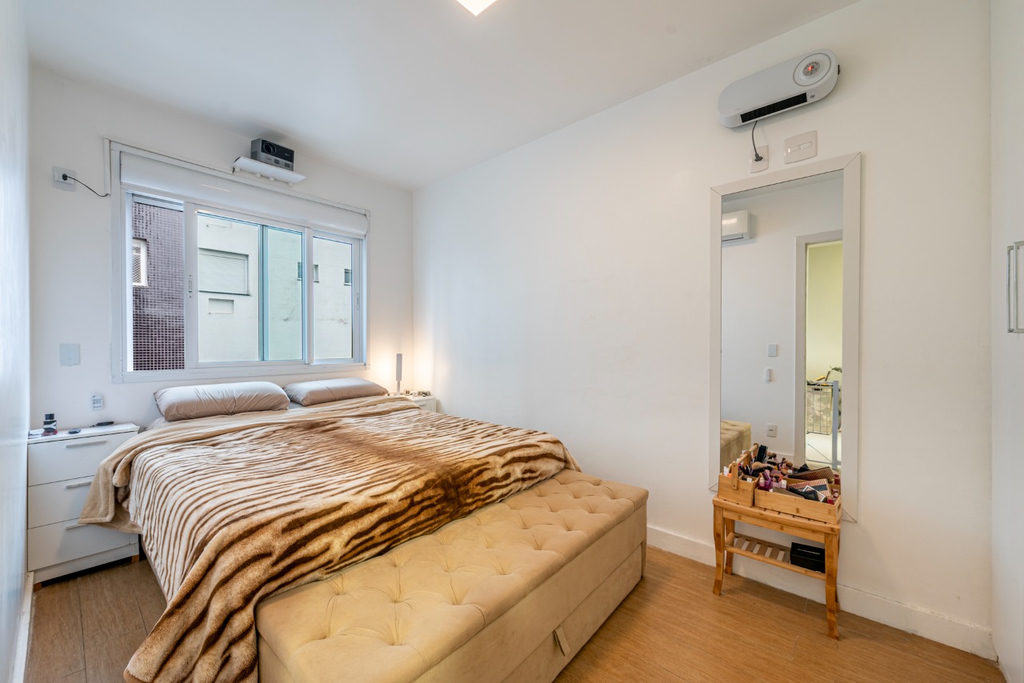 Apartamento para venda no bairro Passo da Areia em Porto Alegre
