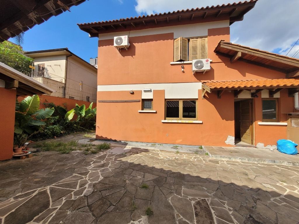 Casa para venda no bairro Petrópolis em Porto Alegre