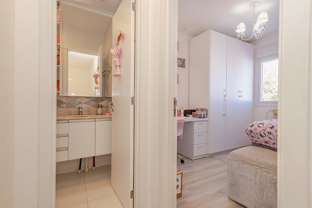 Casa em Condomínio para venda no bairro Lomba do Pinheiro em Porto Alegre