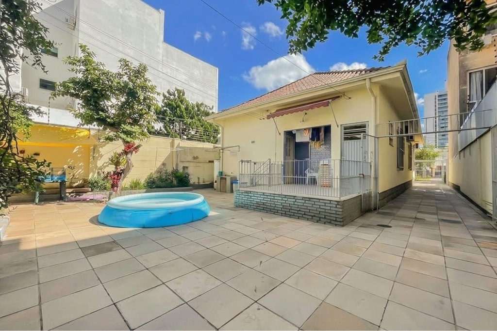 Casa para venda no bairro Menino Deus em Porto Alegre